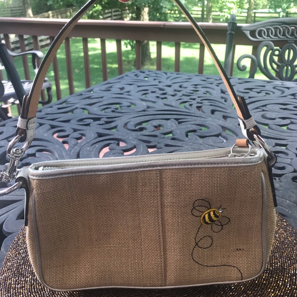 Coach small purse - Picture 2 of 4